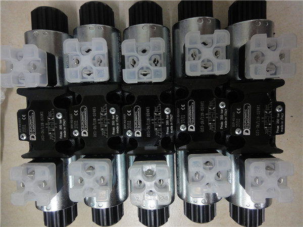 DS3-S410N-D24K1 2.jpg